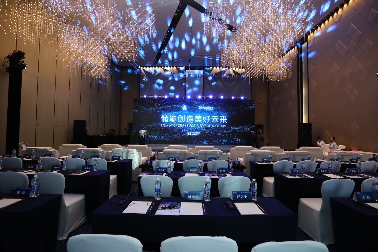 1729040165902977.jpg 13.jpg